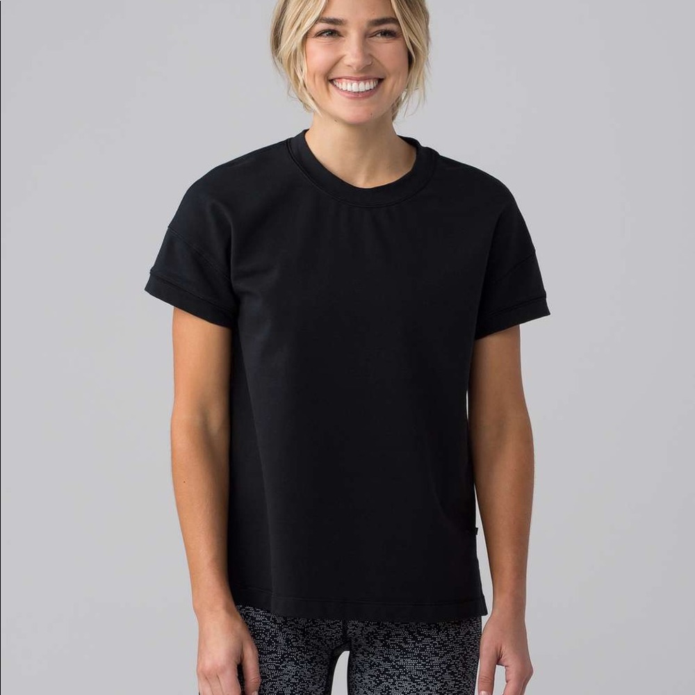 lululemon athletica Black Short Sleeve Tee